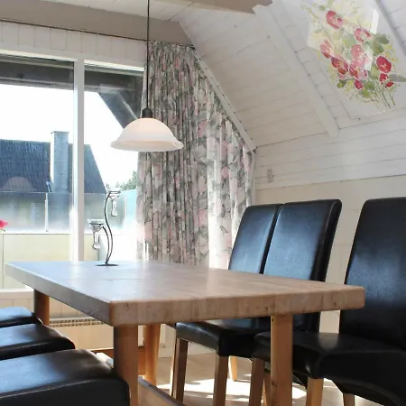Three-bedroom Holiday In 78 Vakantiehuis